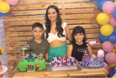 Niver 18 Anos Bárbara - 10 Anos Arthur - 8 Anos Gabrielly