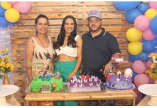 Niver 18 Anos Bárbara - 10 Anos Arthur - 8 Anos Gabrielly