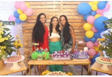 Niver 18 Anos Bárbara - 10 Anos Arthur - 8 Anos Gabrielly