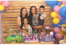 Niver 18 Anos Bárbara - 10 Anos Arthur - 8 Anos Gabrielly