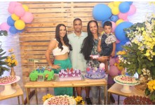 Niver 18 Anos Bárbara - 10 Anos Arthur - 8 Anos Gabrielly