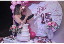 Niver 15 Anos Bia Chiarelo