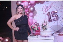 Niver 15 Anos Bia Chiarelo