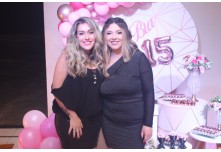 Niver 15 Anos Bia Chiarelo