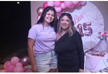 Niver 15 Anos Bia Chiarelo