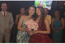 Niver 15 Anos Lara Lindicy