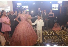 Niver 15 Anos Maria Laura Dutra