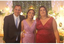 Niver 15 Anos Laura Moris 