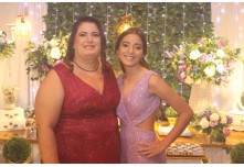 Niver 15 Anos Laura Moris 