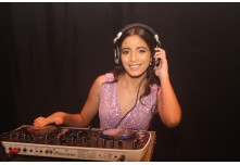 Niver 15 Anos Laura Moris 