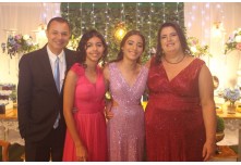 Niver 15 Anos Laura Moris 