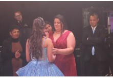 Niver 15 Anos Laura Moris 