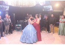 Niver 15 Anos Laura Moris 