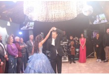 Niver 15 Anos Laura Moris 