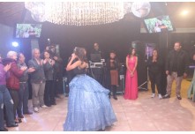 Niver 15 Anos Laura Moris 