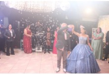 Niver 15 Anos Laura Moris 