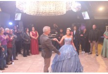 Niver 15 Anos Laura Moris 