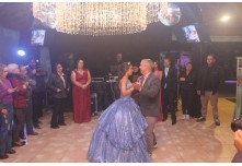 Niver 15 Anos Laura Moris 