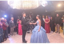 Niver 15 Anos Laura Moris 