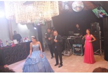 Niver 15 Anos Laura Moris 