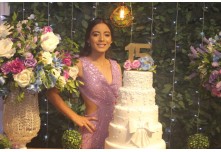 Niver 15 Anos Laura Moris 