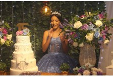 Niver 15 Anos Laura Moris 