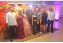 Niver 15 Anos Isabela Valério