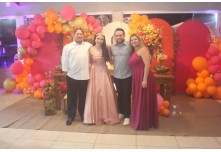 Niver 15 Anos Isabela Valério
