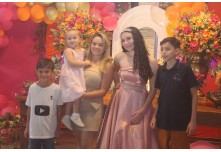 Niver 15 Anos Isabela Valério